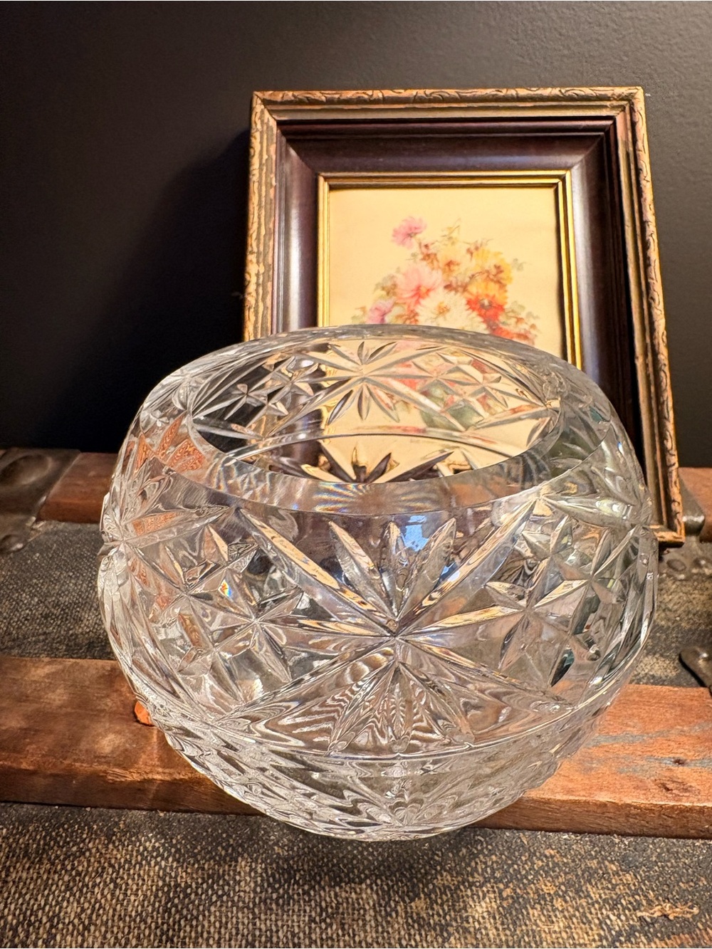 Clear Cut Glass Decorative Bowl with Starburst Pattern